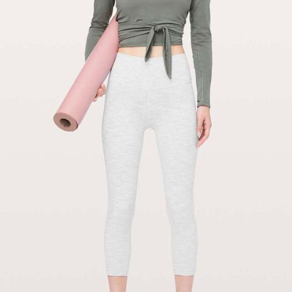 lululemon athletica Pants - Lululemon Wunder Under Crop (High-Rise) *Luxtreme 21" size 12